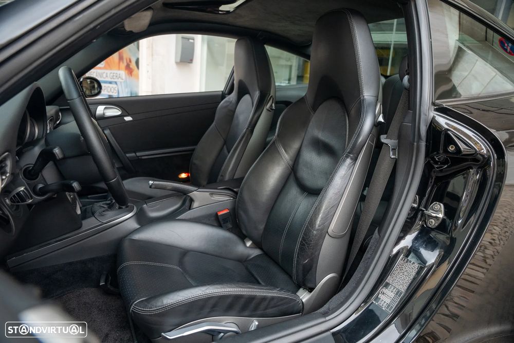 Porsche 911 (997) Carrera S - 8