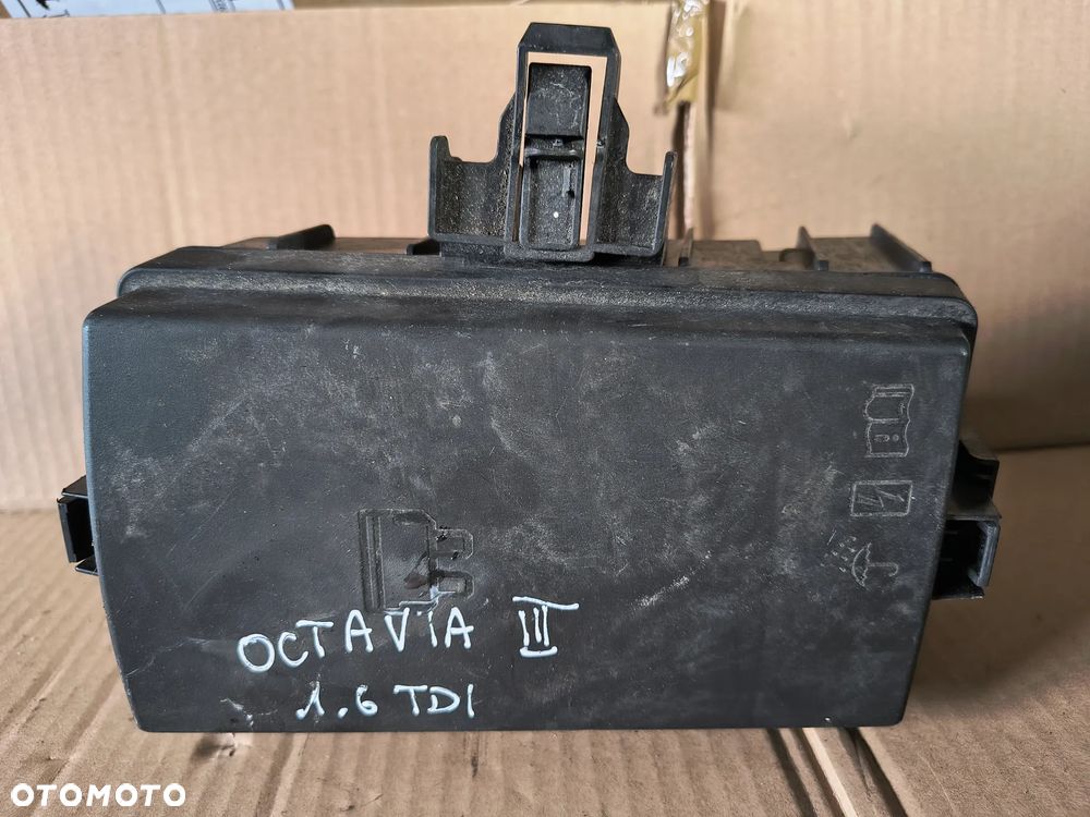Skrzynka puszka bezpieczników Audi VW Seat Skoda Octavia 3 III 1.6 tdi  5Q0907361D - 1