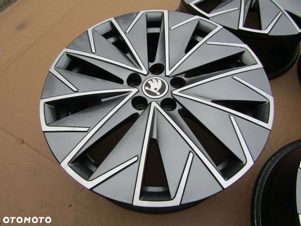 4x Felgi 17 Skoda Kamiq Scala Fabia Seat Ibiza IV VW Polo IV V IV Seat Arona T-Cross Taigo 6,5 j 5x100 ET 40 - 14