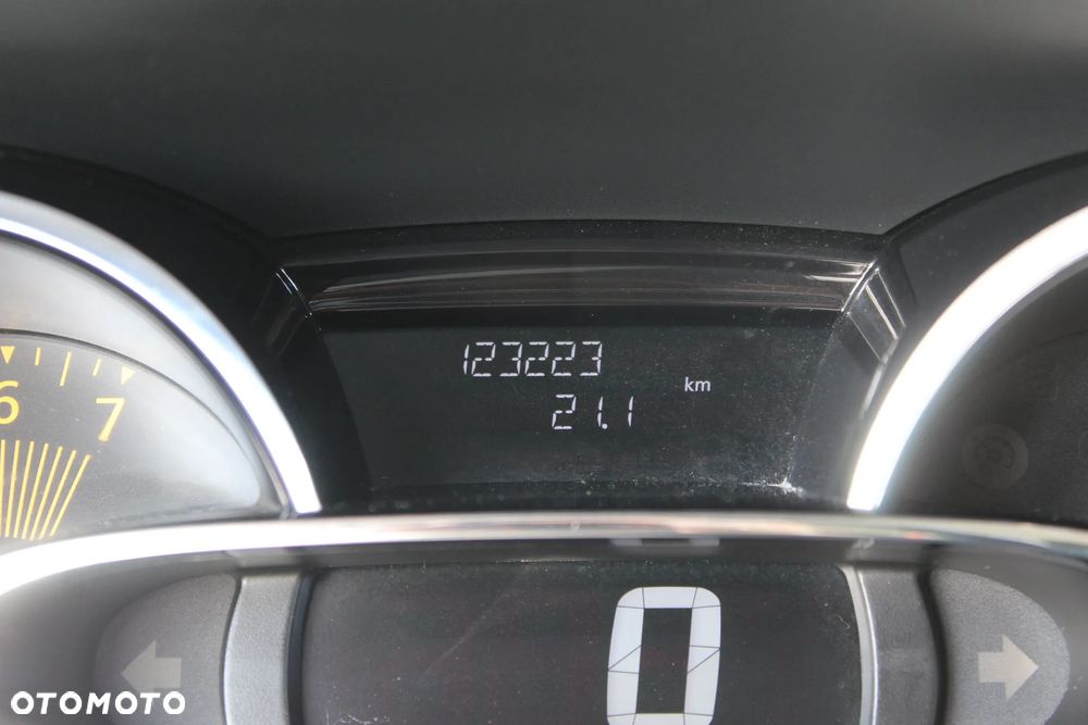 Renault Clio 0.9 TCe Alize - 25