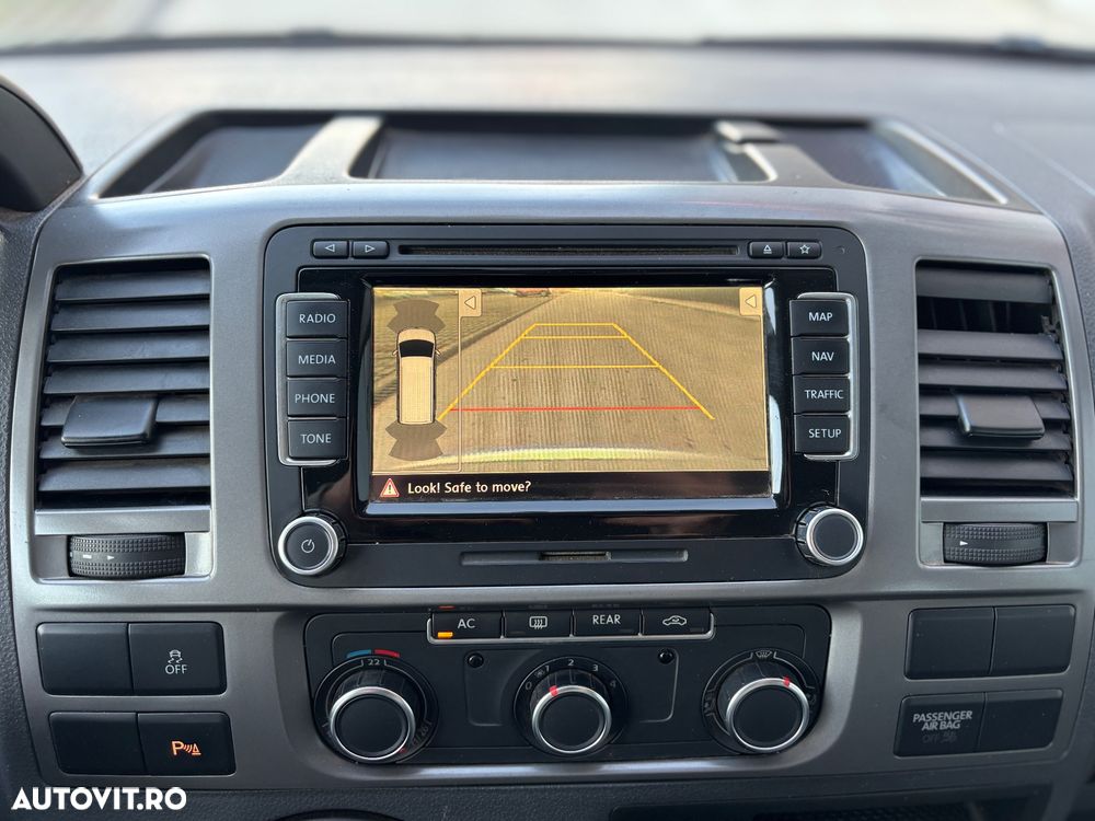 Volkswagen Caravelle - 19