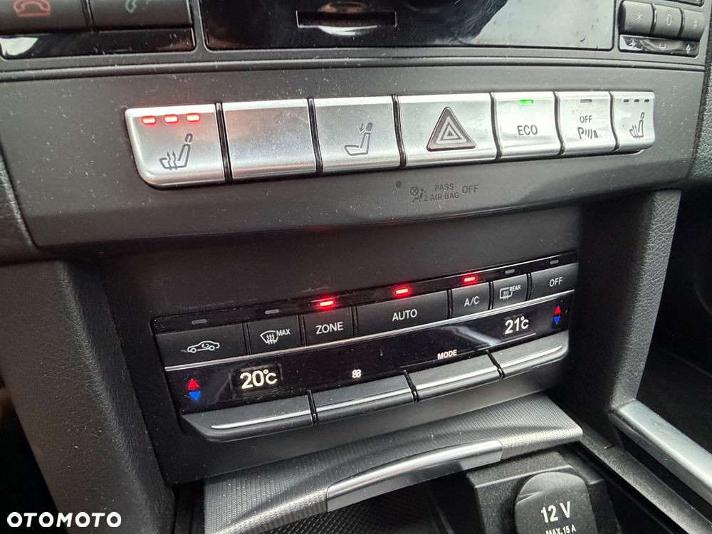 Mercedes-Benz Klasa E 250 7G-TRONIC Avantgarde - 21