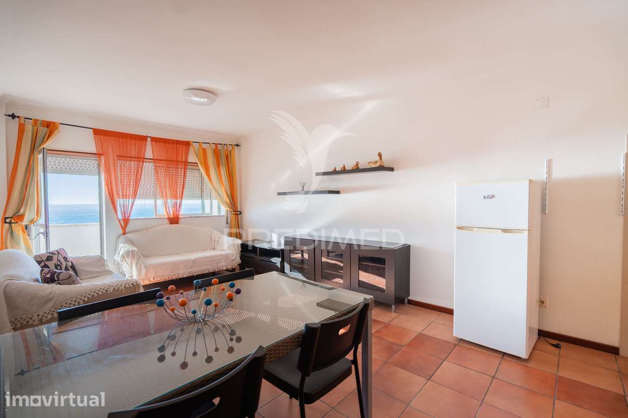 Apartamento T2 na Marginal da Nazaré - Grande imagem: 2/19