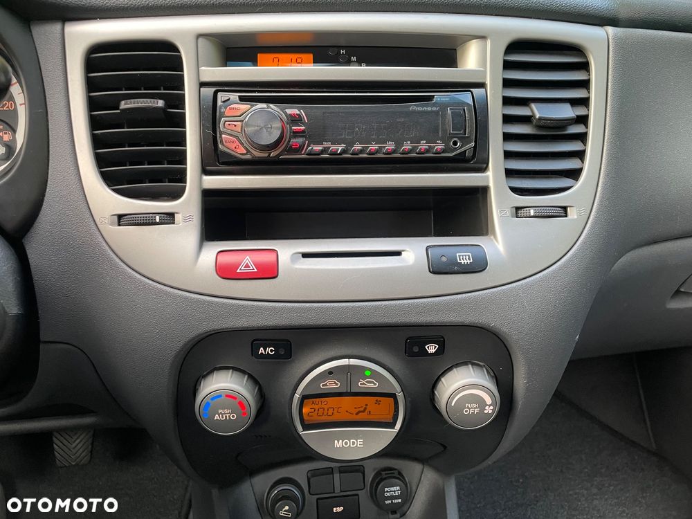 Kia Rio 1.5 CRDi Comfort - 8