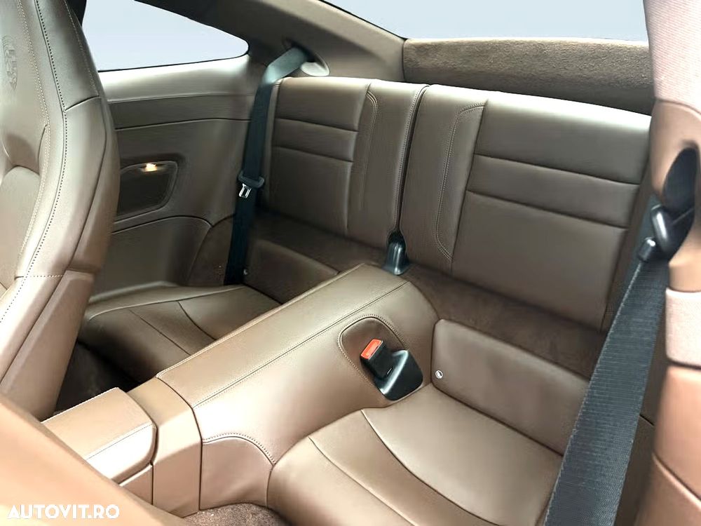 Porsche 911 Carrera 4S PDK - 11