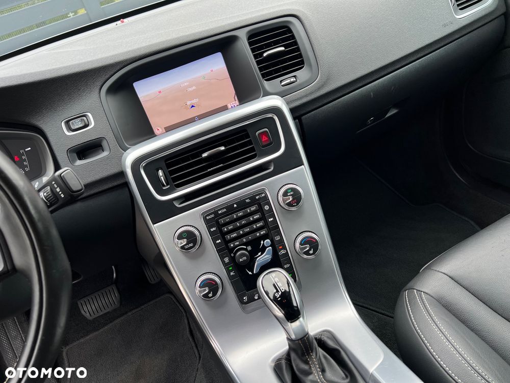 Volvo S60 D4 Geartronic Summum - 26