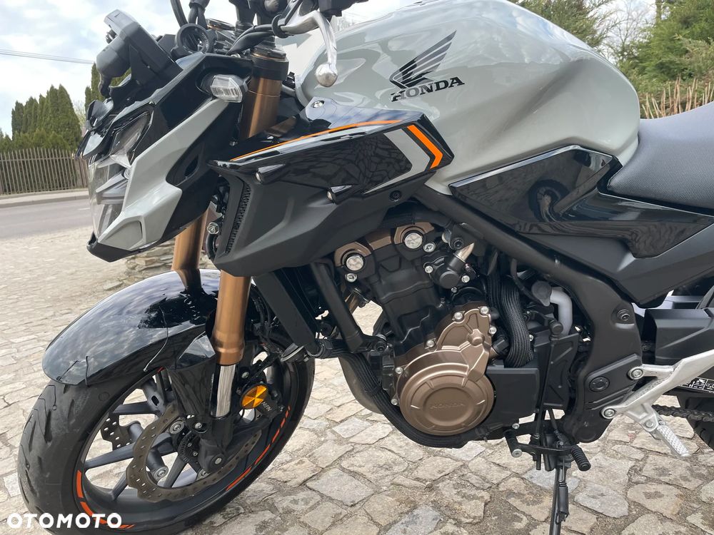 Honda CB - 11