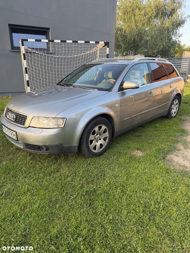 Audi A4 Avant - 1