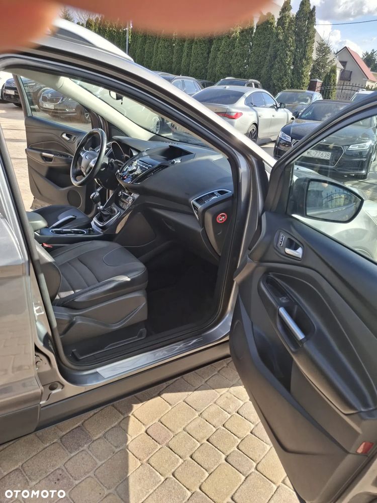 Ford Kuga 1.6 EcoBoost 2x4 Titanium - 13