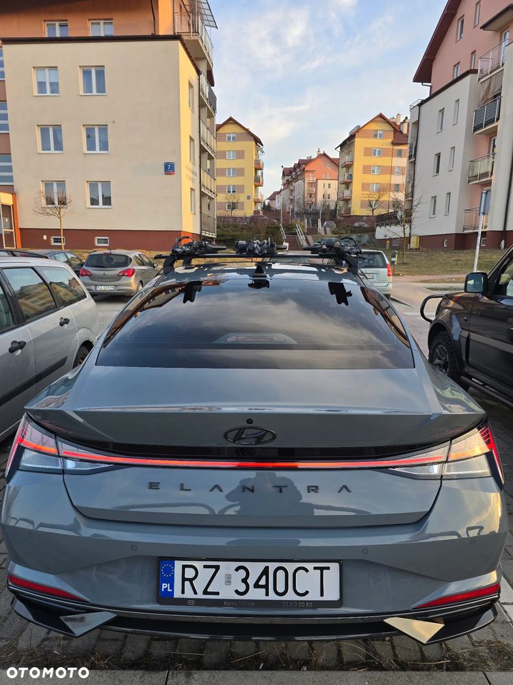 Hyundai Elantra 1.6 Executive CVT - 35