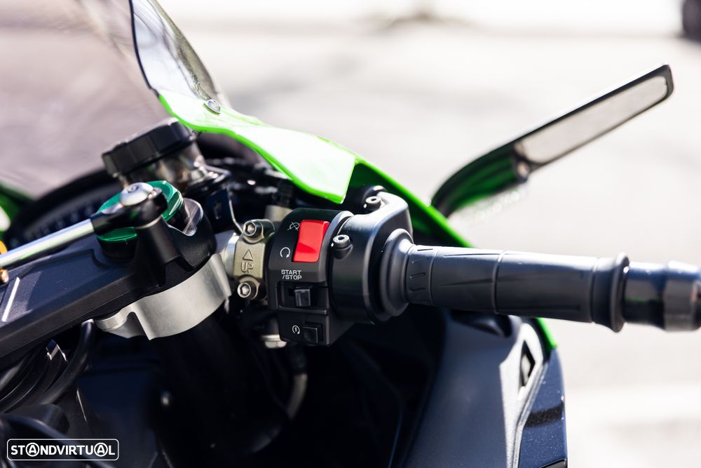Kawasaki ZX ZX10R - 8