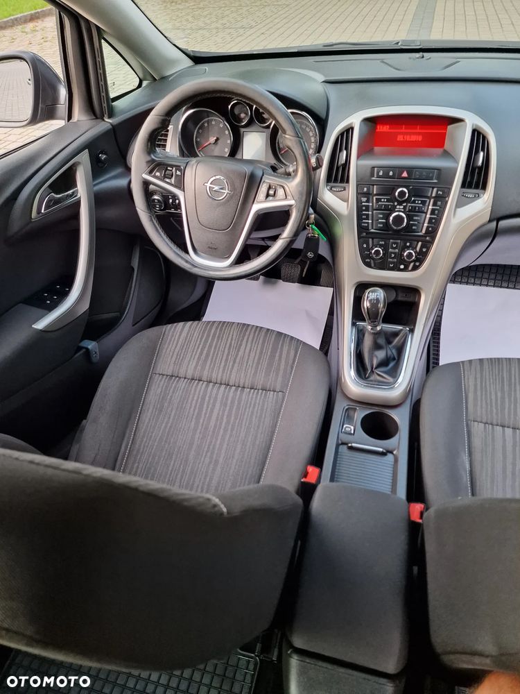 Opel Astra 1.6 Cosmo - 19