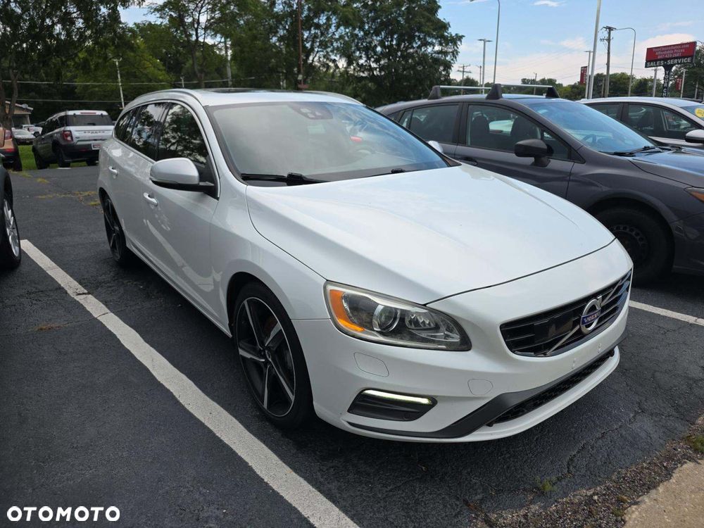 Volvo V60 T6 AWD R-Design - 3