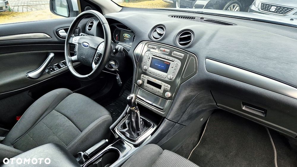 Ford Mondeo 2.0 Platinium X - 39