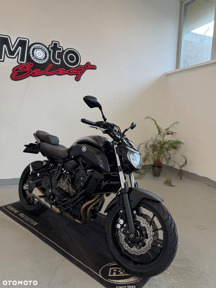 Yamaha MT - 2