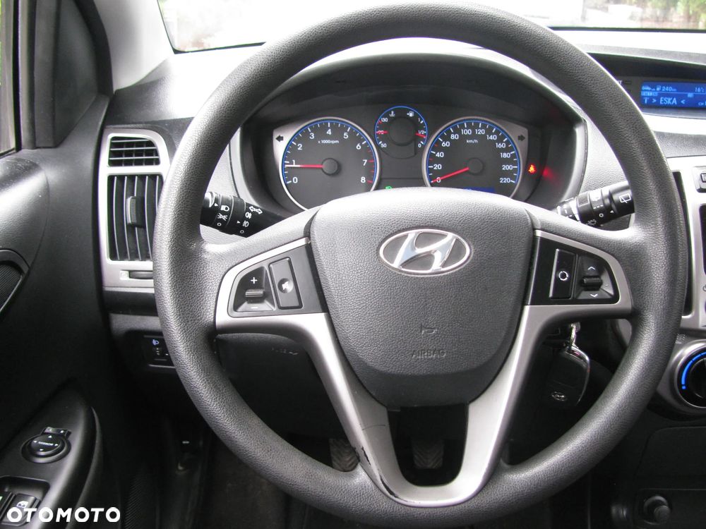 Hyundai i20 1.2 Fifa World Cup Edition - 22
