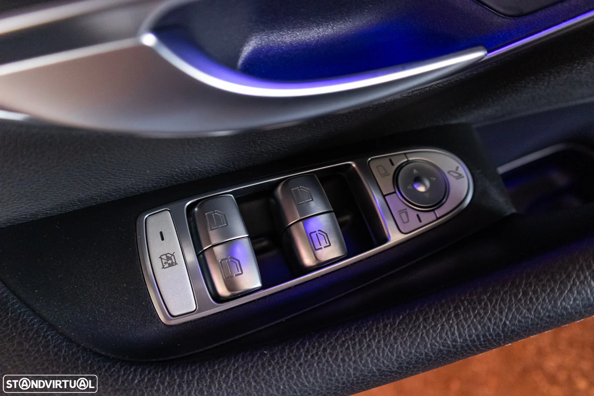 Mercedes-Benz E 220 d Exclusive 7L - 12