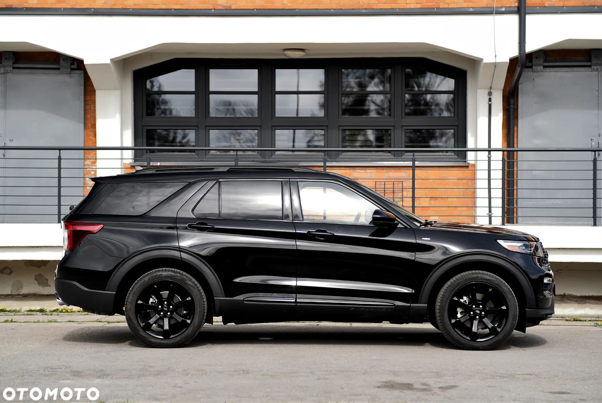 Ford Explorer - 1