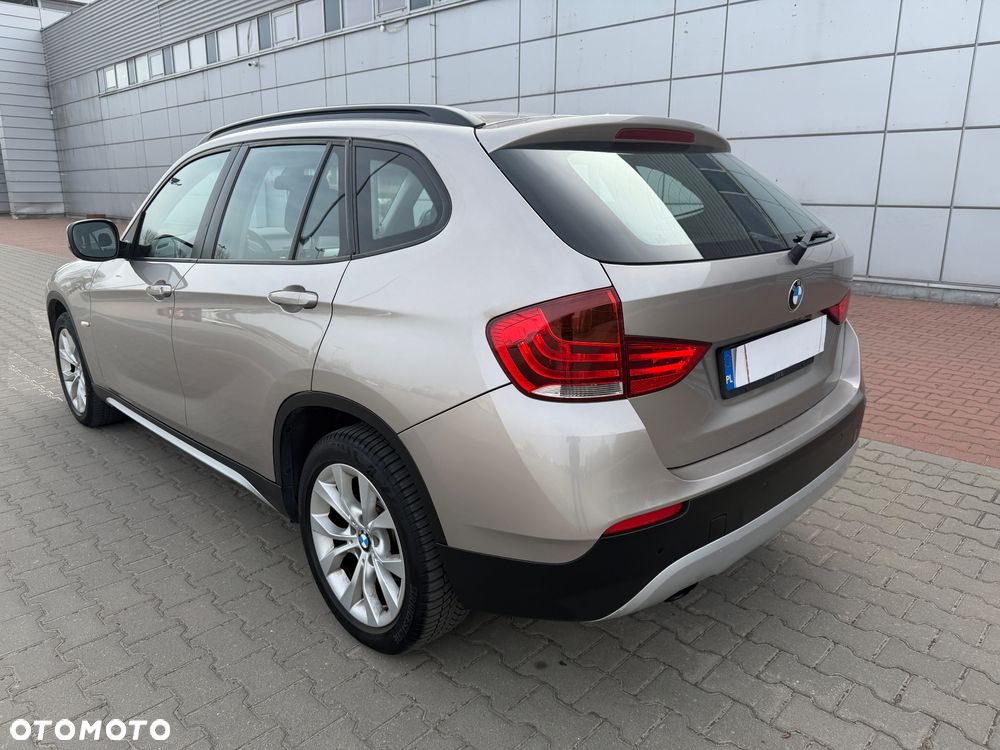 BMW X1 sDrive18i - 13