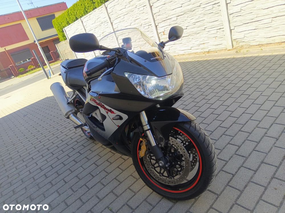 Honda CBR - 11