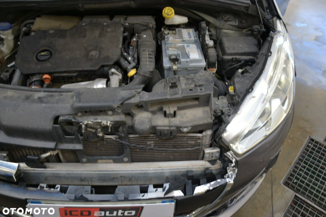 Peugeot 208 - 11