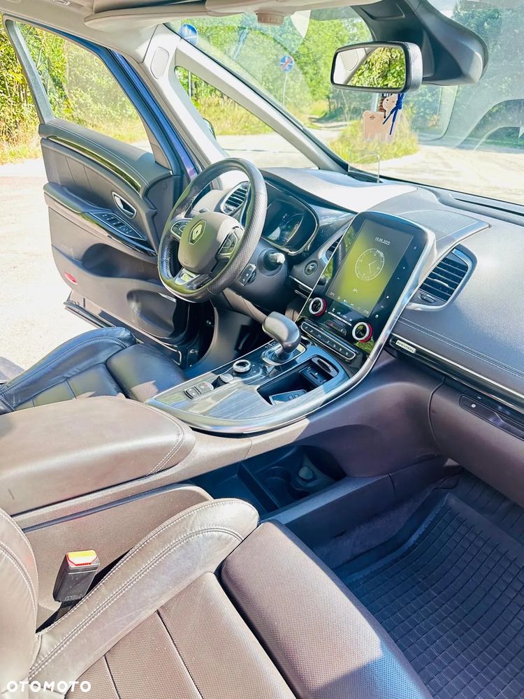 Renault Espace 1.6 dCi Energy Initiale Paris EDC 7os - 24