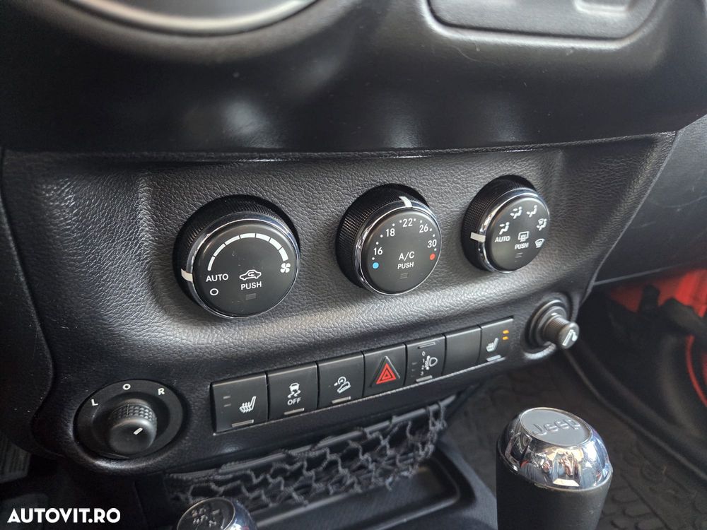 Jeep Wrangler 2.8 CRD AT Rubicon - 19