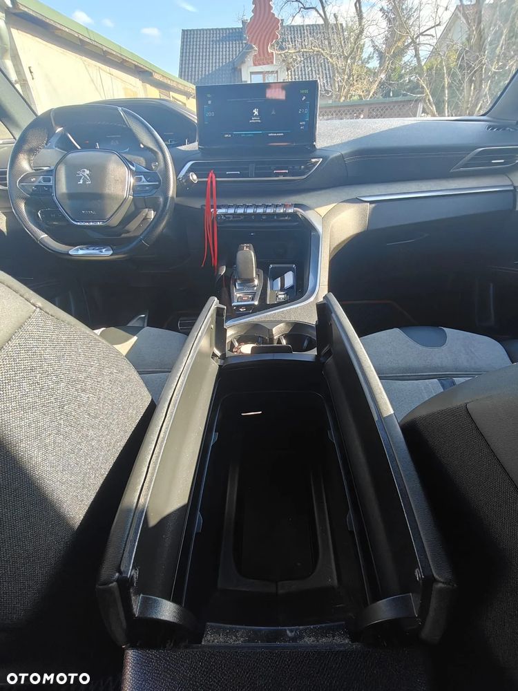 Peugeot 3008 1.6 PureTech Hybrid4 PHEV Allure Pack S&S EAT8 - 21
