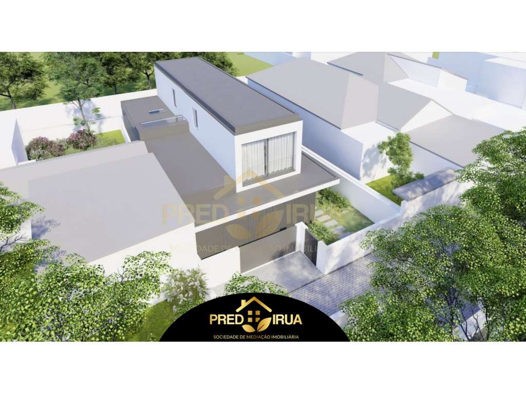 Moradia Nova S. Félix da Marinha em fase final de construção - Grande imagem: 2/25