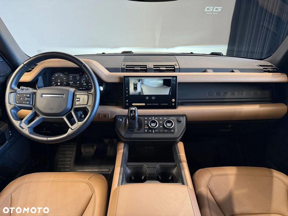 Land Rover Defender 2.0 P300e PHEV X-Dynamic HSE - 12