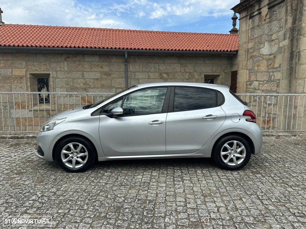 Peugeot 208 1.2 PureTech Active - 19