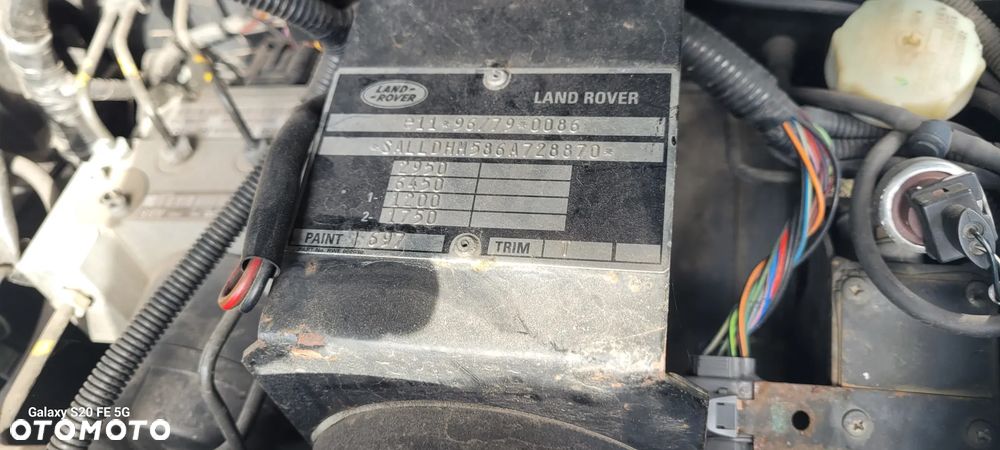Land Rover Defender - 14