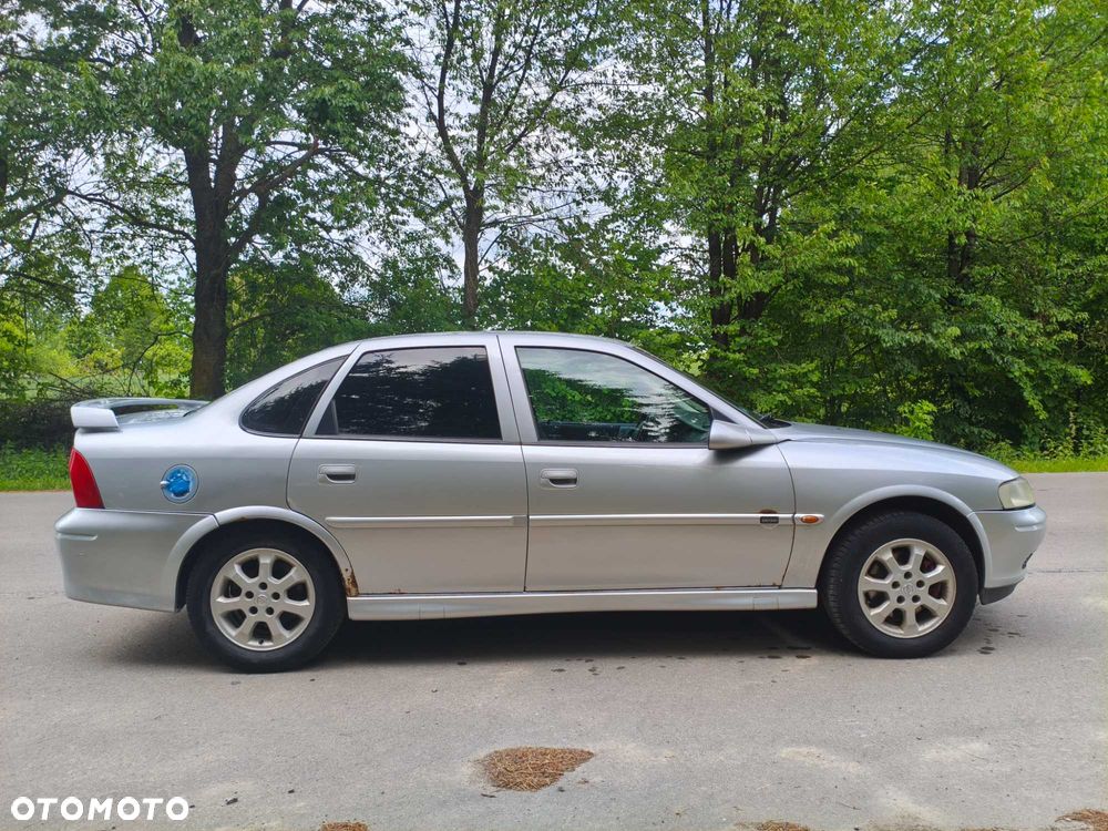 Opel Vectra - 2