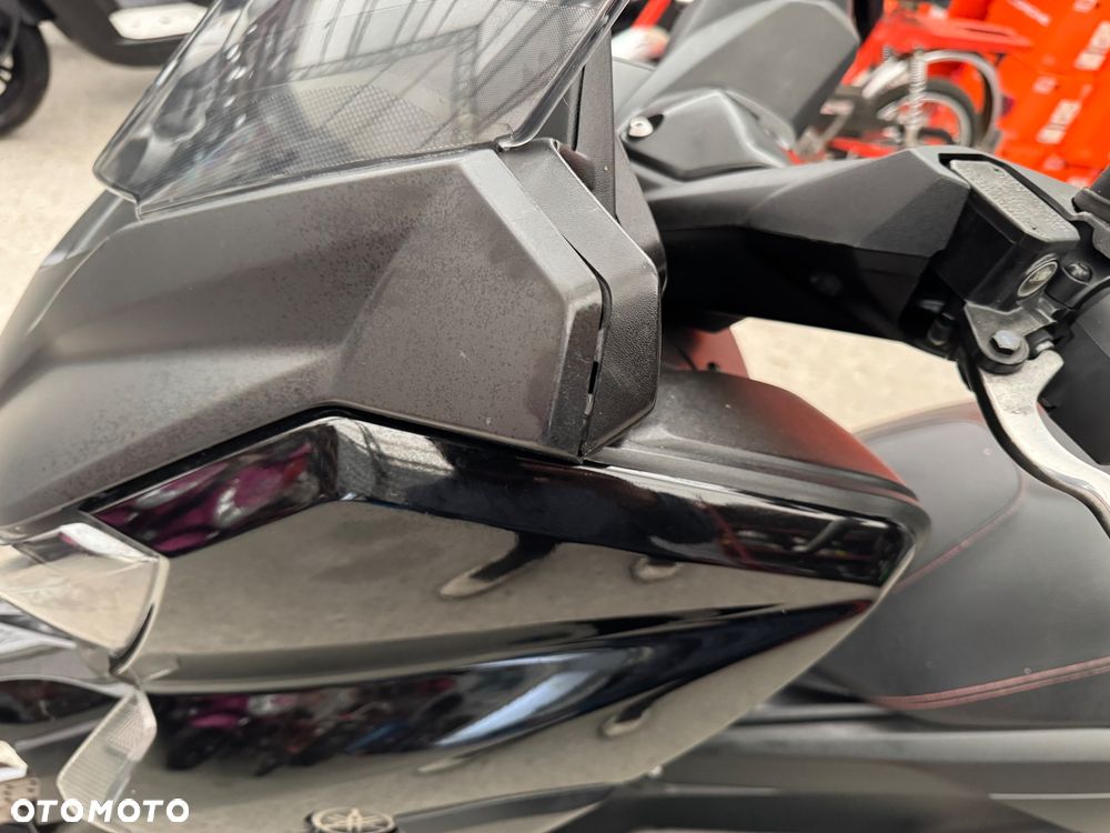 Yamaha X-max - 22