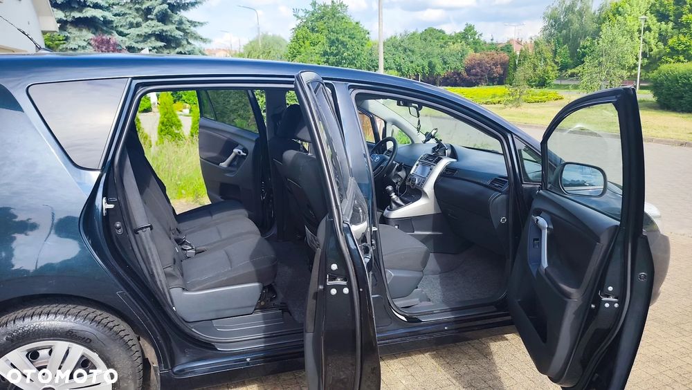 Toyota Verso 2.0 D-4D Executive - 21