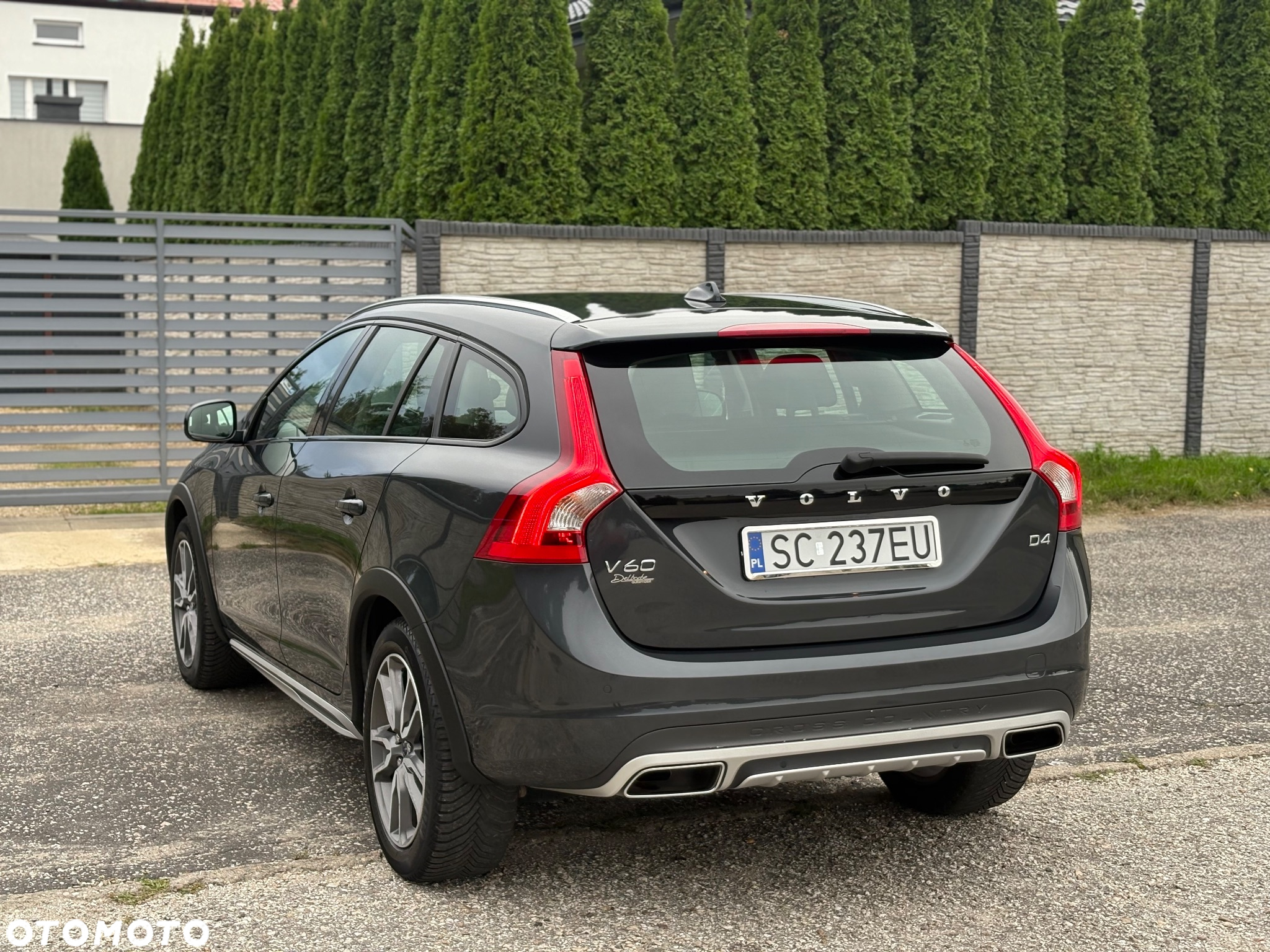 Volvo V60 Cross Country D4 Drive-E Momentum - 9