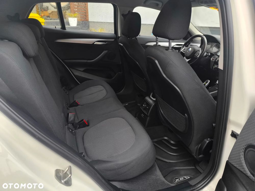 BMW X2 sDrive18i Advantage - 11