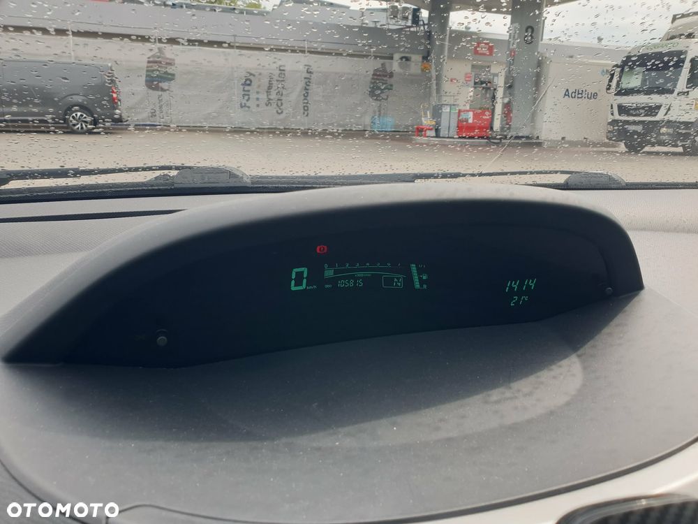 Toyota Yaris - 6