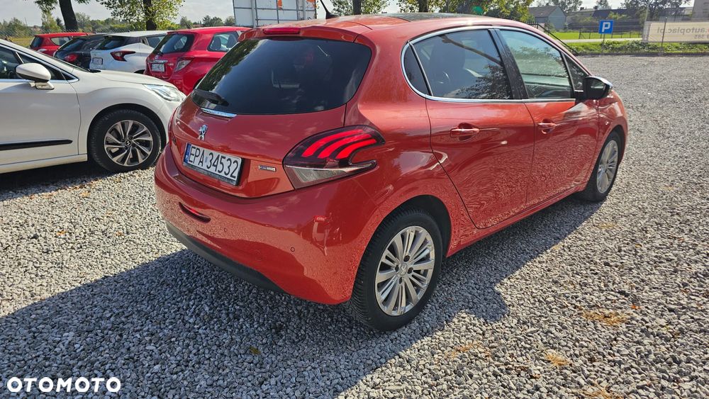 Peugeot 208 1.2 PureTech Allure S&S EAT6 - 5
