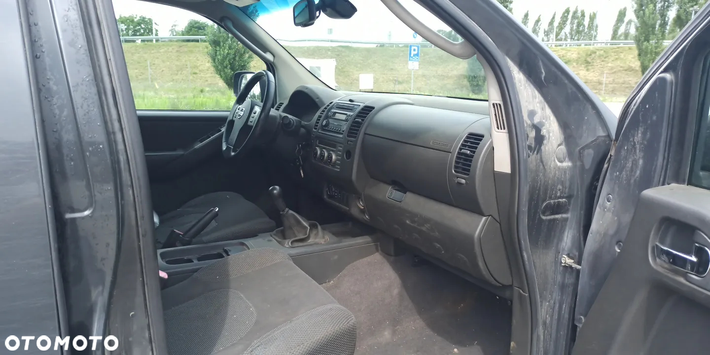 Nissan Navara 2.5 TDi Base / XE - 30