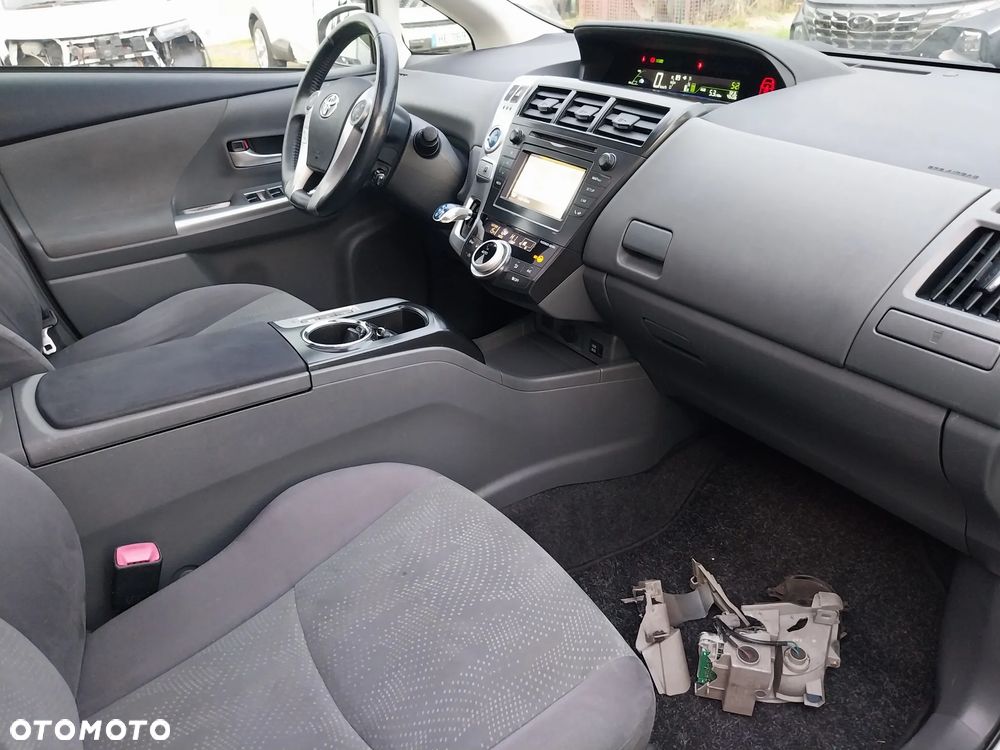 Toyota Prius+ - 13