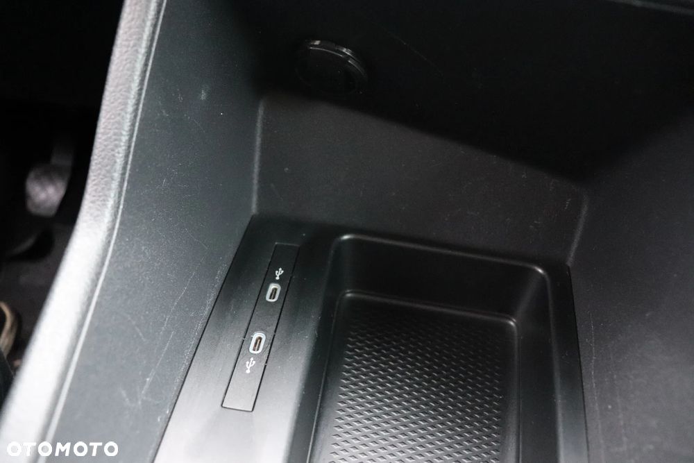 Volkswagen Caddy Maxi - 21