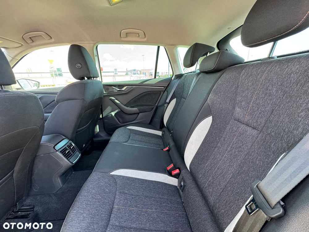 Skoda Kamiq 1.0 TSI Style - 11