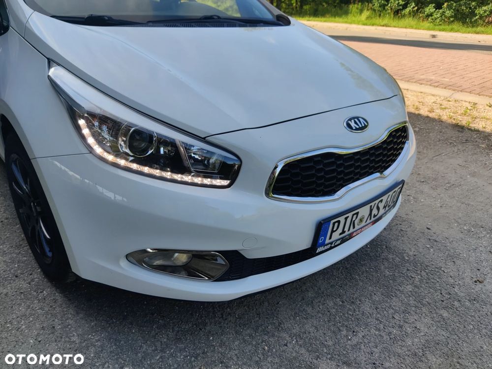 Kia Ceed 1.4 CRDi 90 Vision - 14