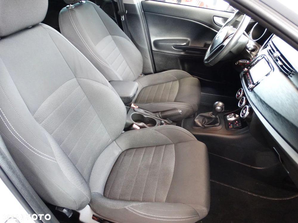 Alfa Romeo Giulietta 1.6 JTDM 16V TCT Super - 37