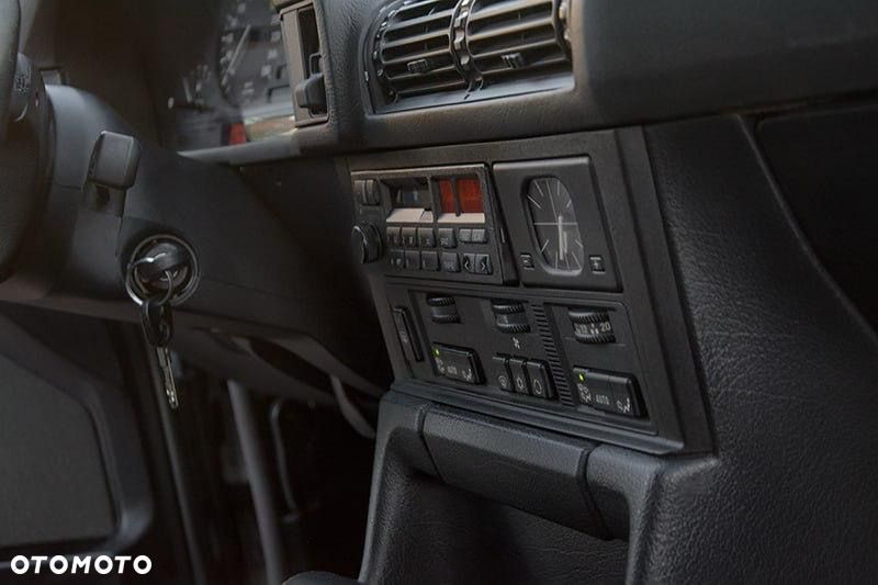 BMW Seria 5 525i - 26