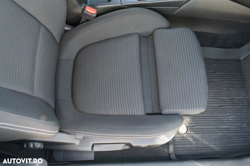 Ford Focus 1.5 EcoBlue 8AT Titanium - 13