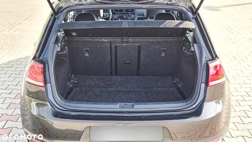 Volkswagen Golf - 18