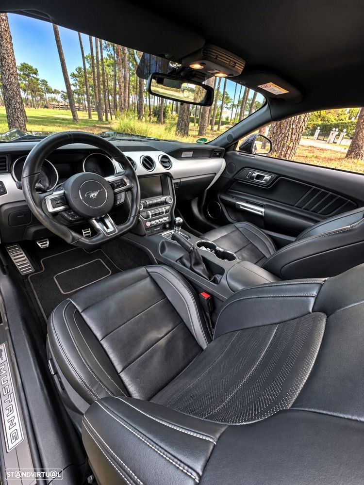 Ford Mustang 2.3i EcoBoost - 13