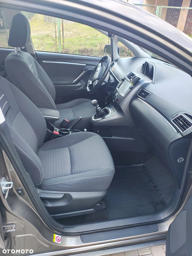 Toyota Verso 1.8 Premium 7os - 9